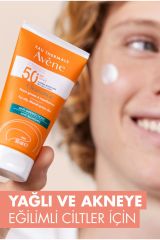 Cleanance Yağlı ve Akneye Eğilimli Ciltler için SPF 50+ Güneş Koruyucu 50 ml